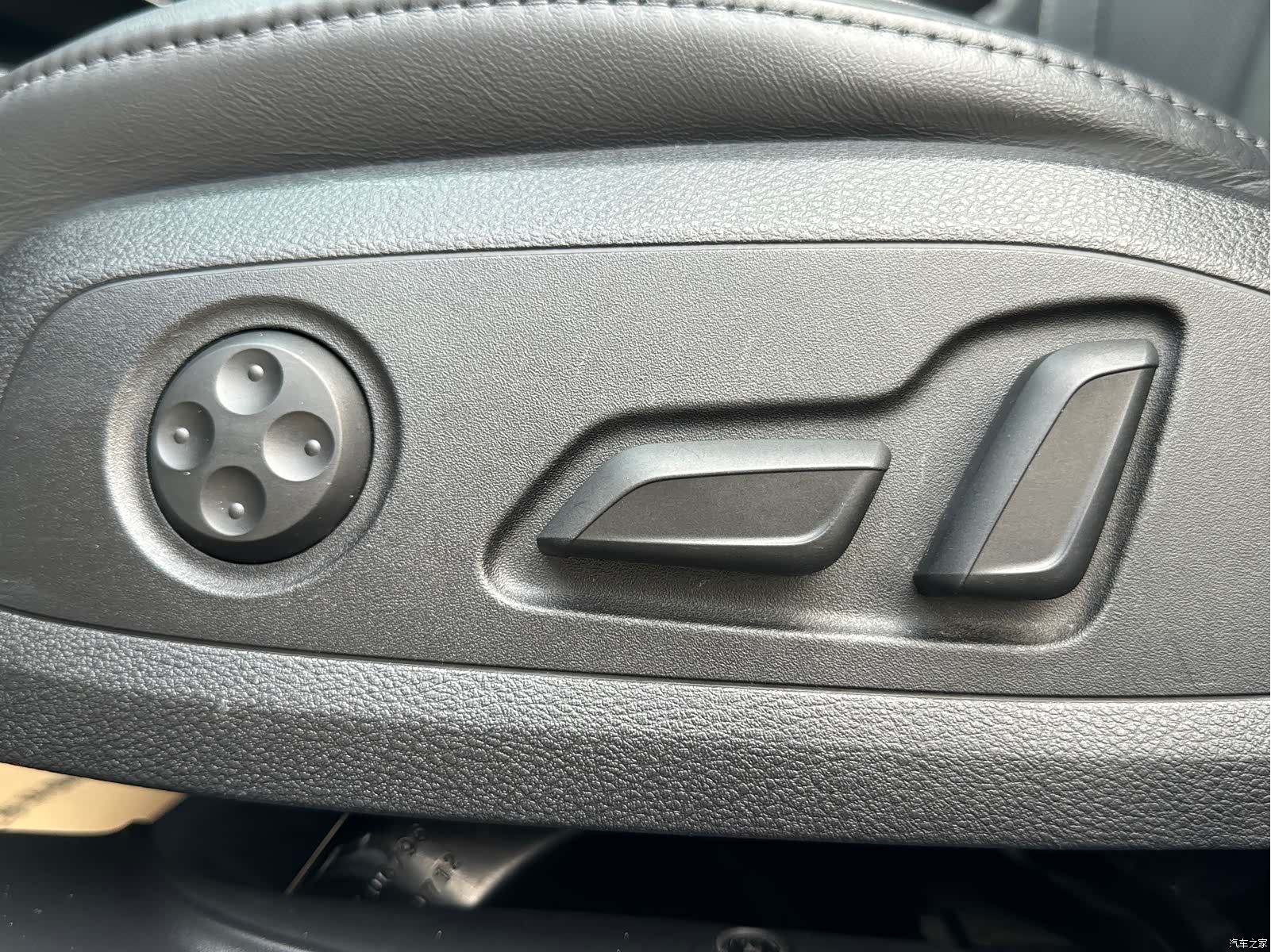 Audi A4L, 2022 16