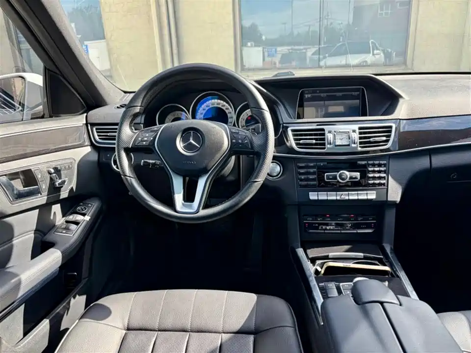 Mercedes-Benz E-class Mercedes-Benz E-class