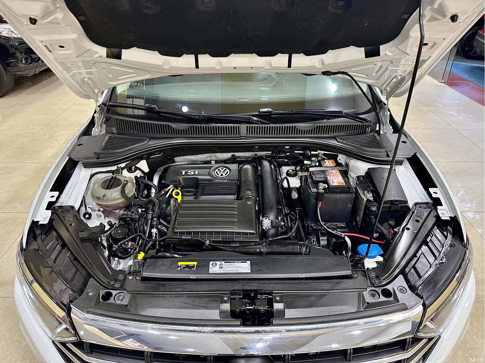 Volkswagen Sagitar, 2020 22