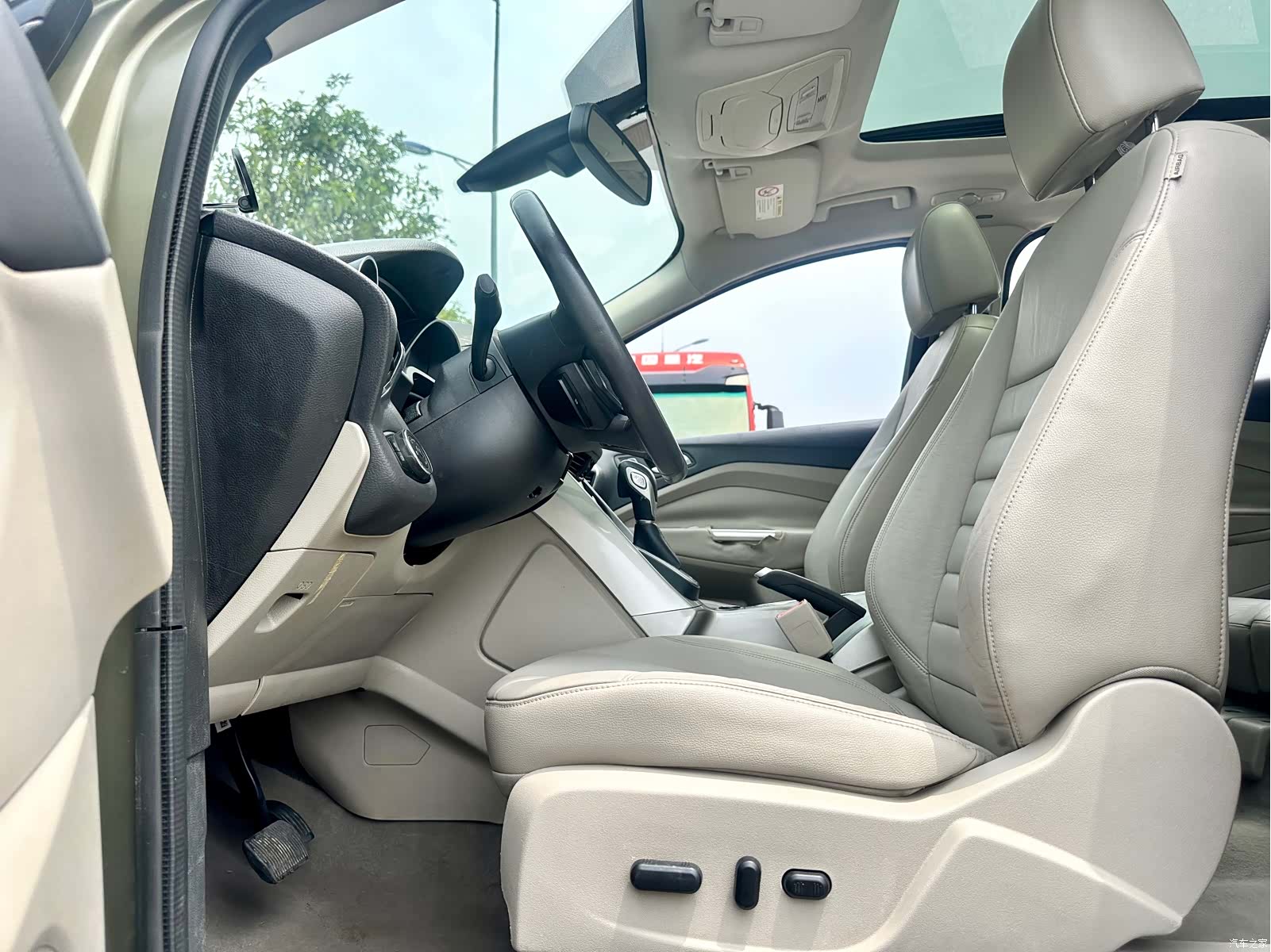 Ford Kuga, 2014 16