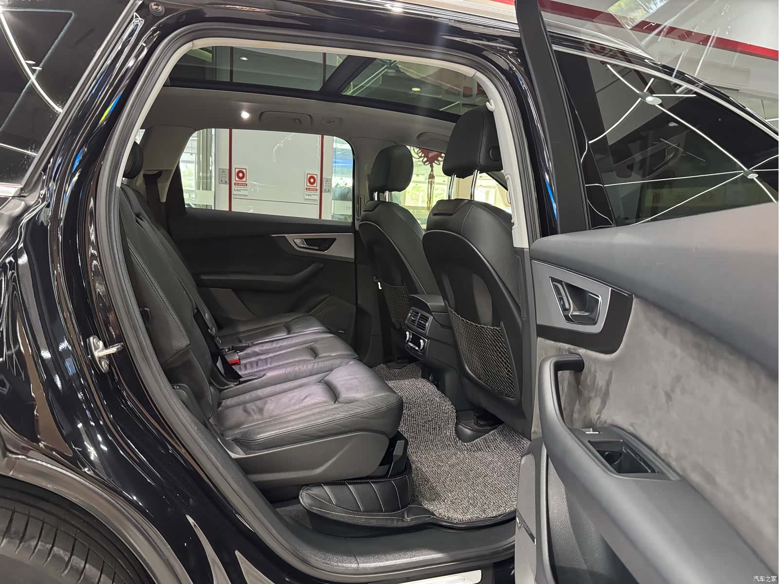 Audi Q7, 2018 11