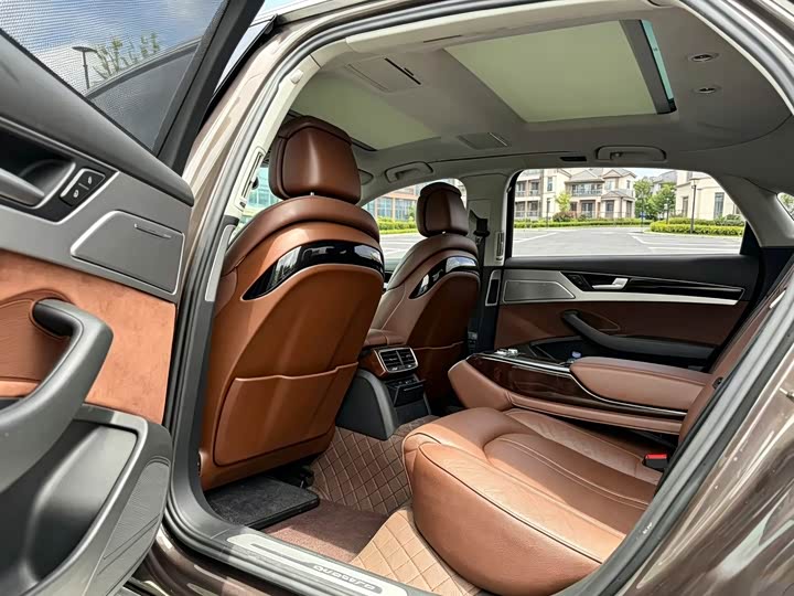 Audi A8 2016 A8 L 45 TFSI quattro Комфорт