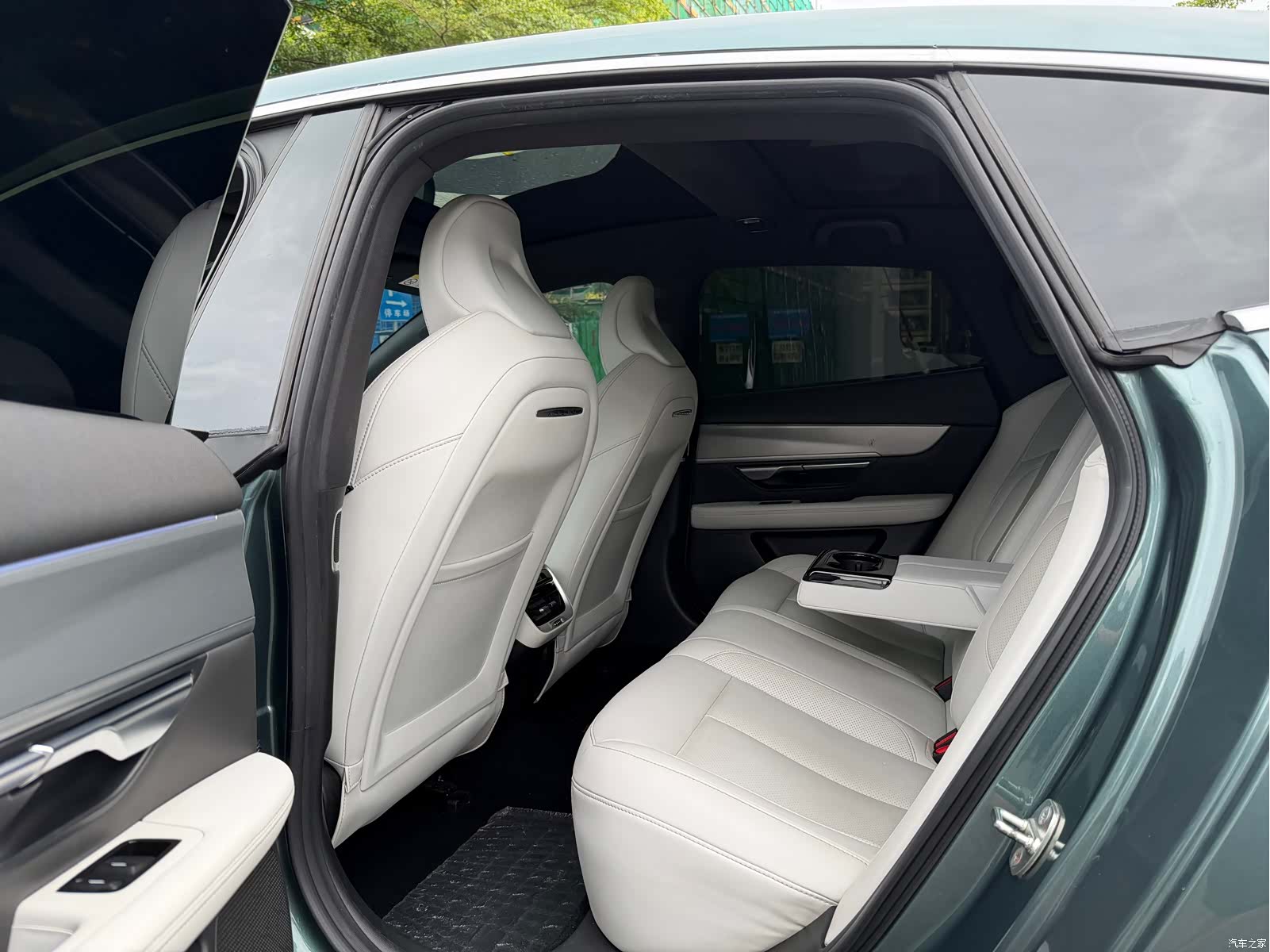 Xpeng P7, 2023 6