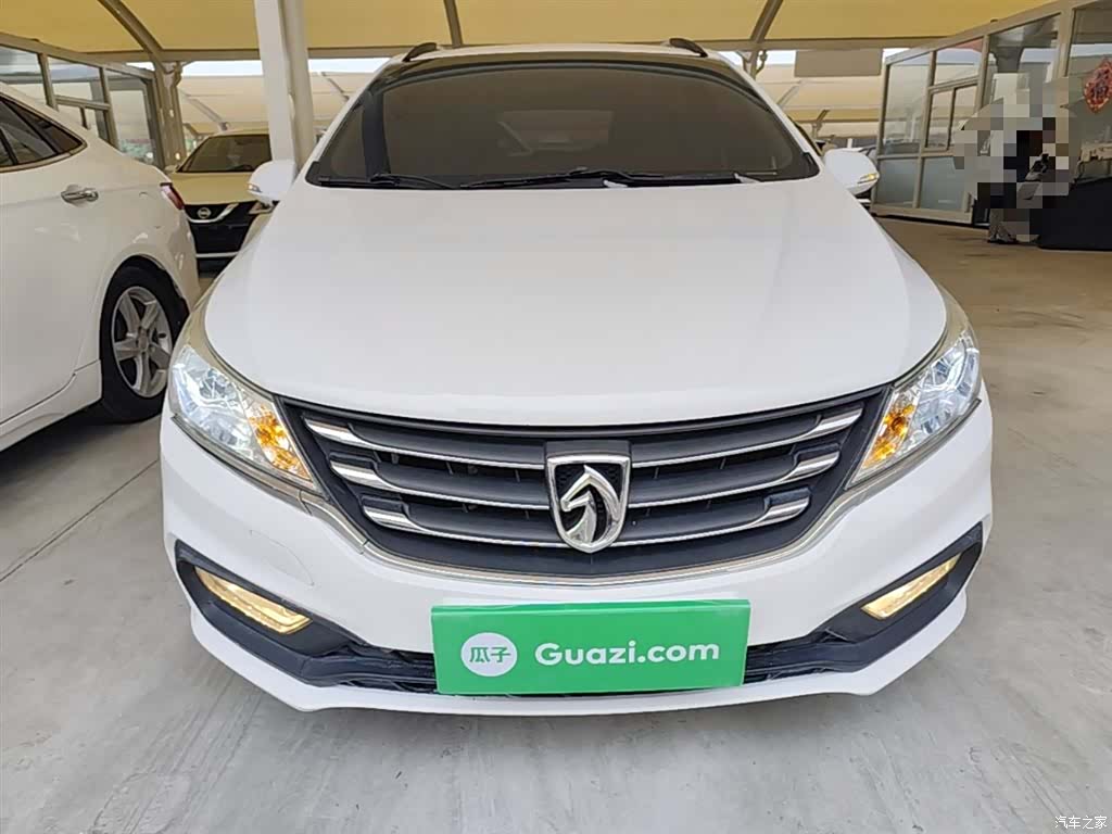 Wuling 310, 2017 3
