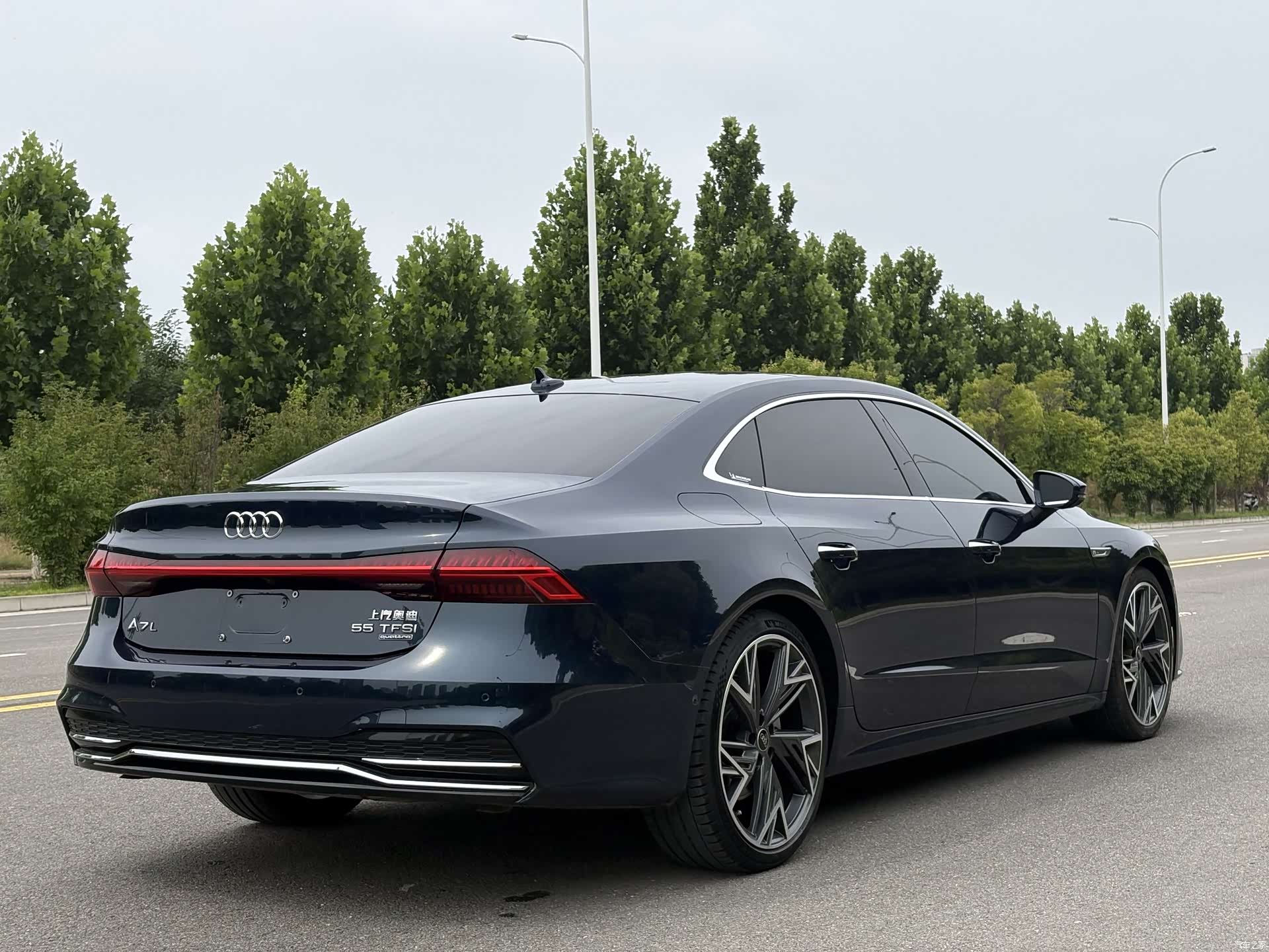 Audi A7L, 2023 все фото