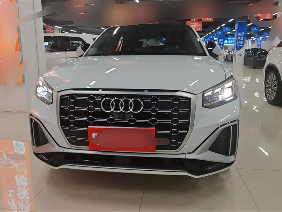 Audi Q2L