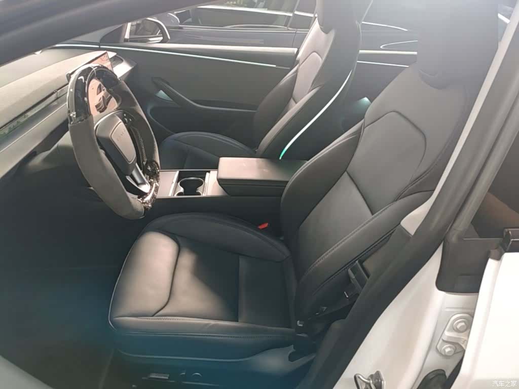 Tesla Model 3, 2024 15