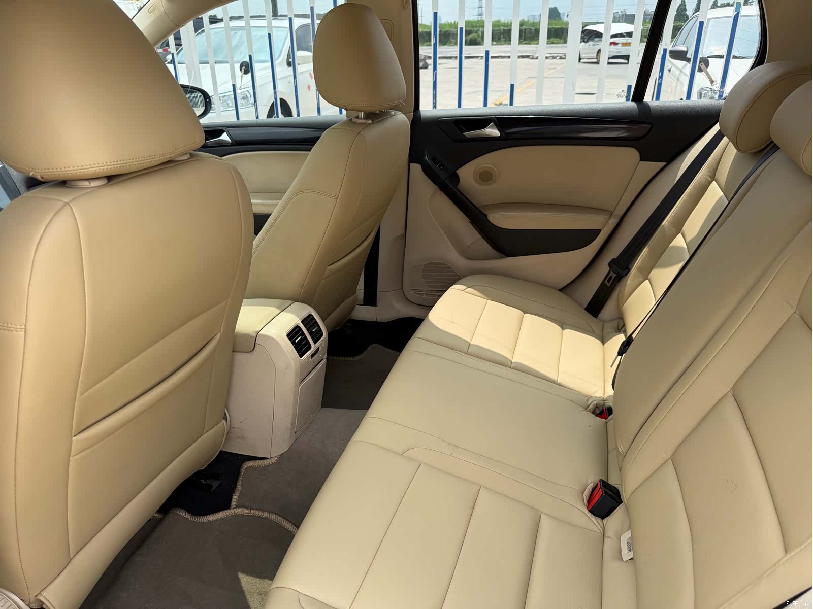 Volkswagen Golf, 2011 7