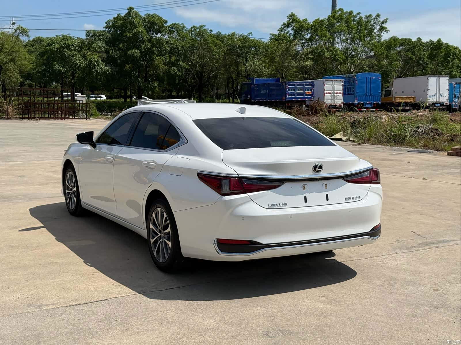 Lexus ES, 2024 7