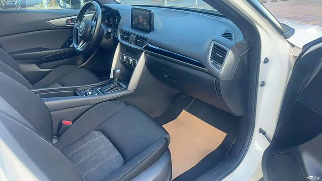 Mazda CX-4, 2017 7