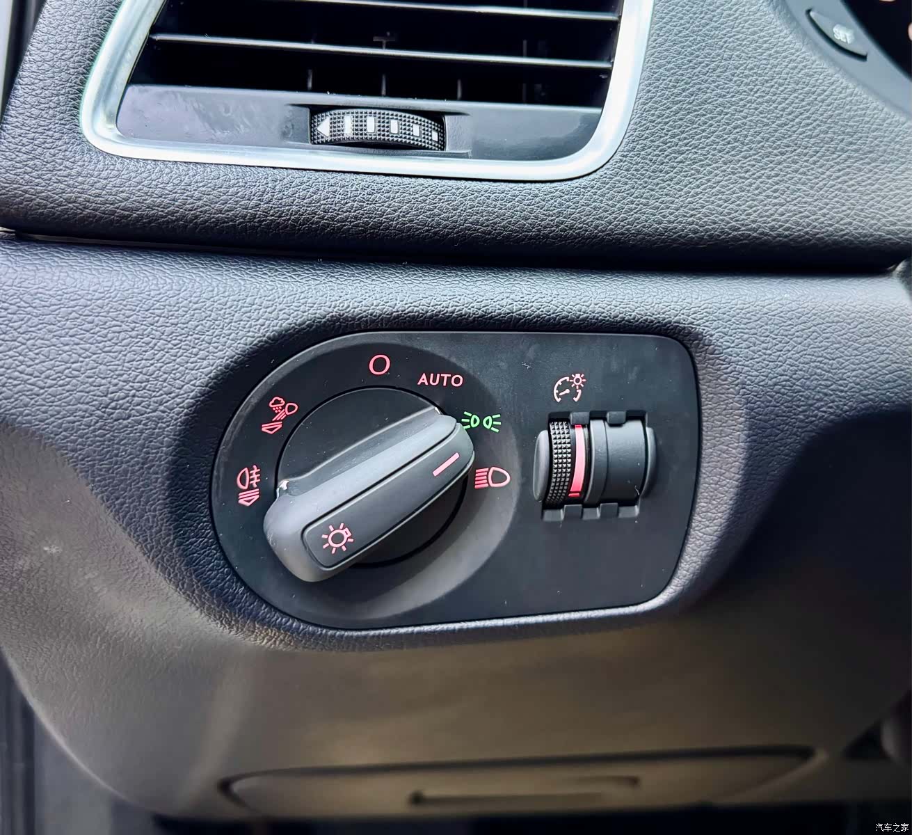 Audi Q3, 2019 12