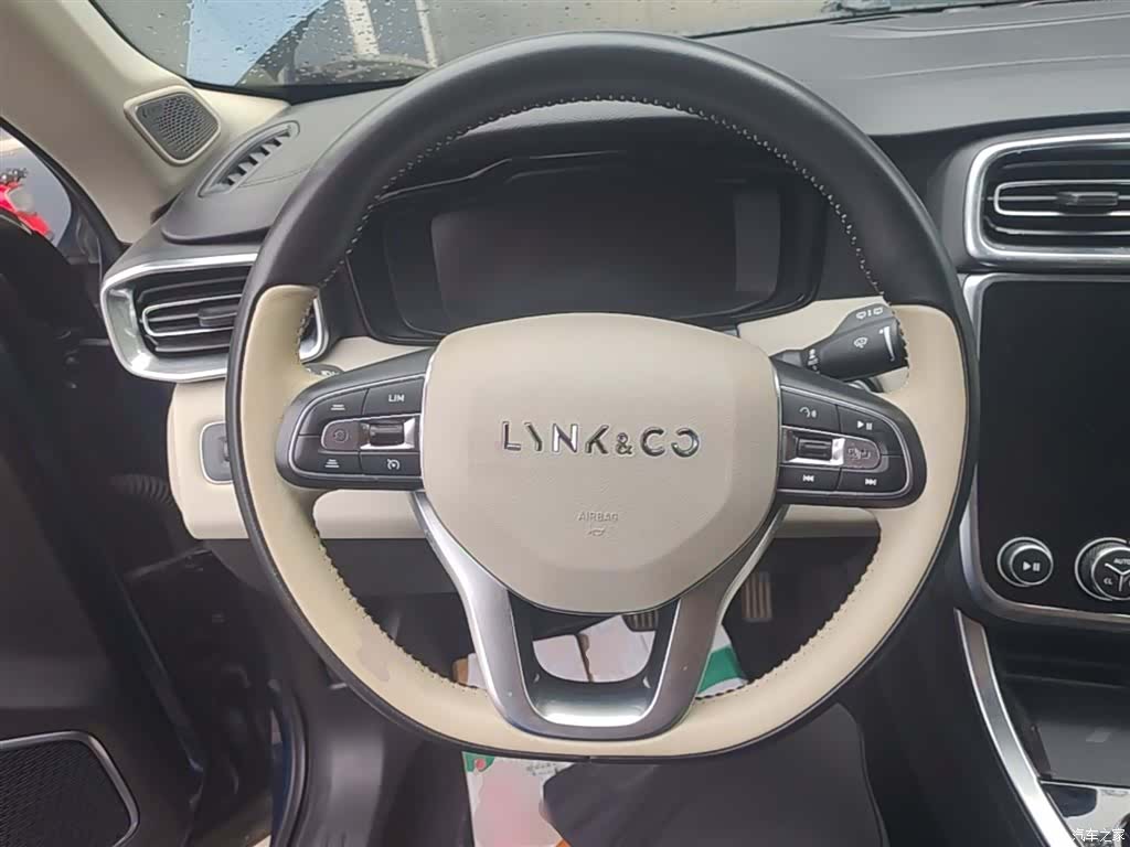 Lynk & Co 01, 2018 11