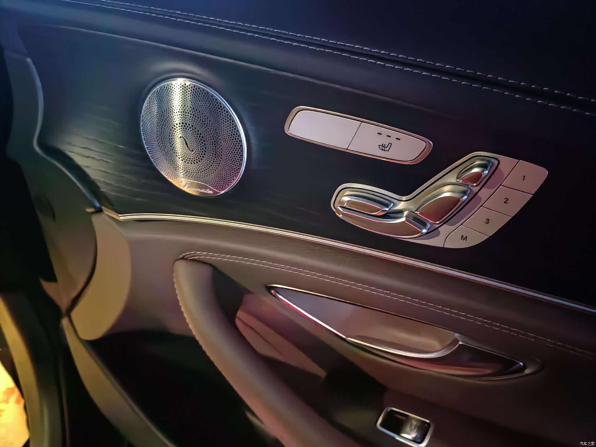 Mercedes-Benz E-Class, 2019 9