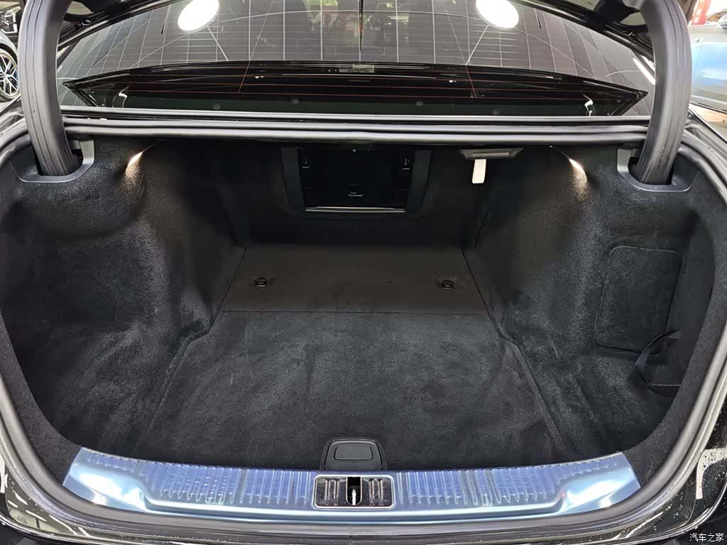 Mercedes-Benz S-Class, 2023 30