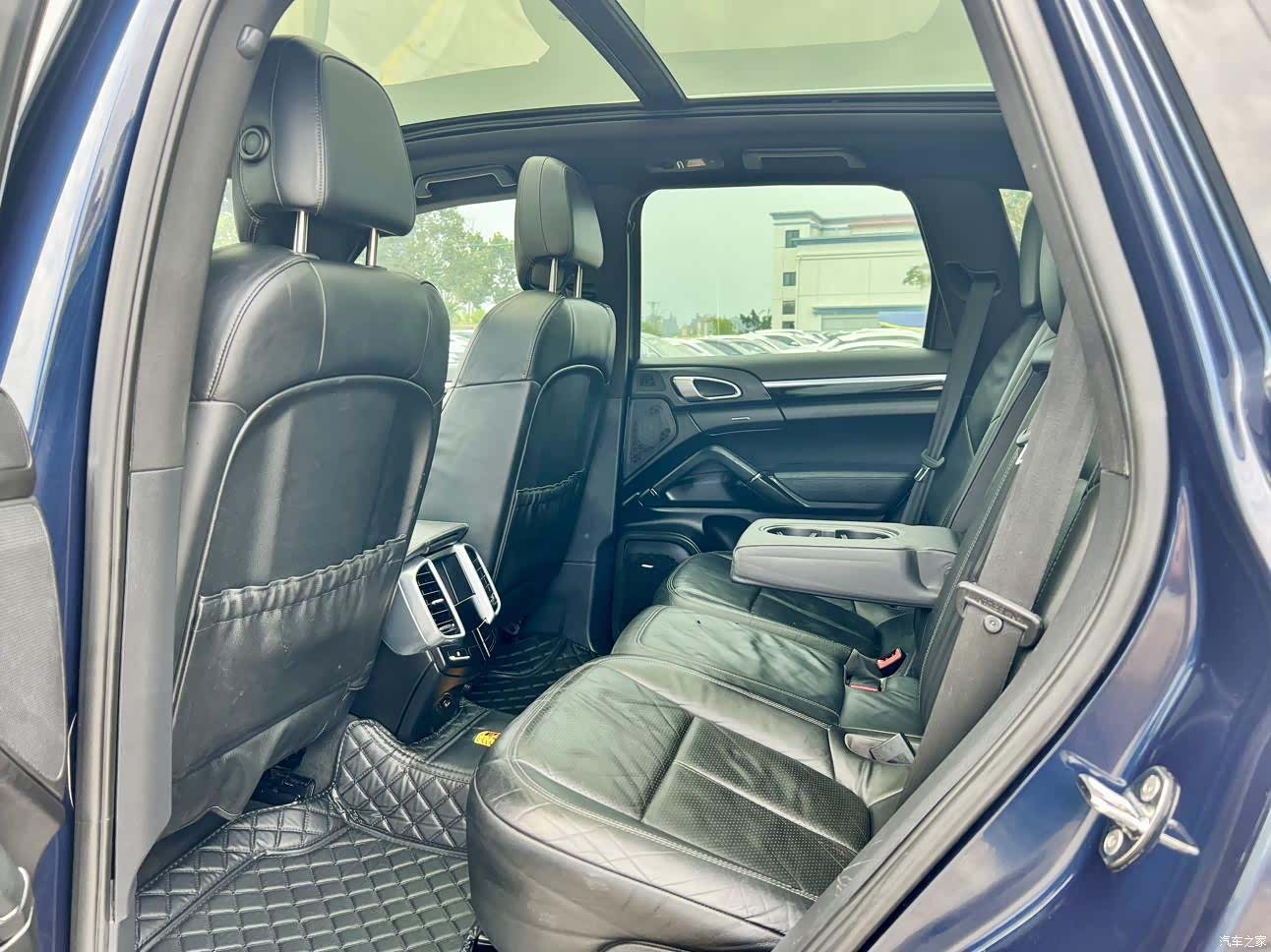 Porsche Cayenne, 2012 11