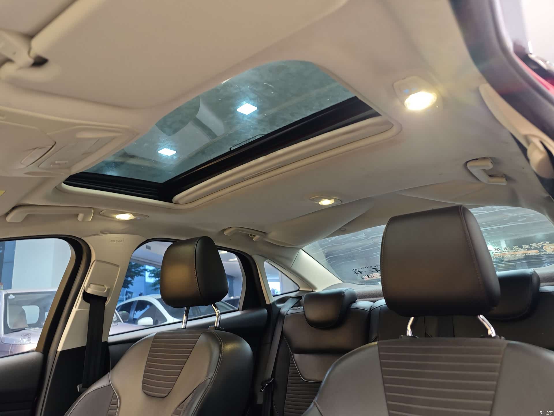 Ford Focus, 2016 12