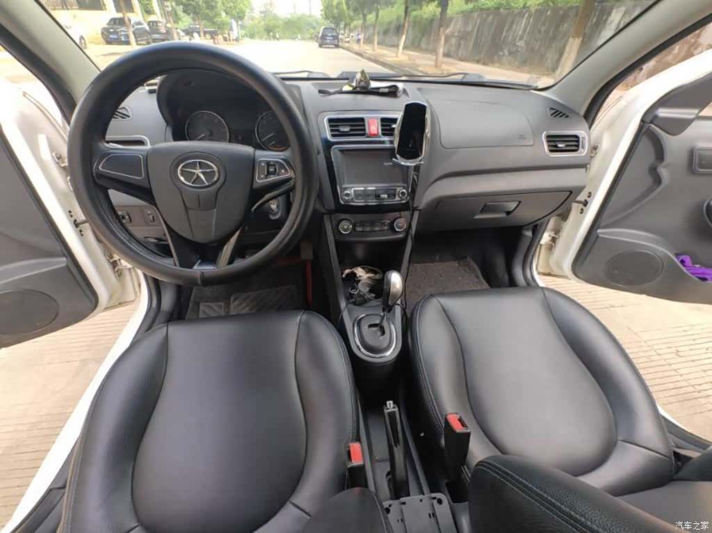 JAC iEV4, 2015 6