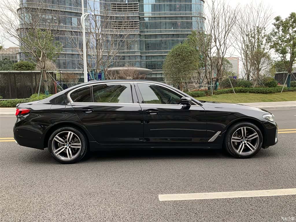 BMW 5 Series, 2023 9