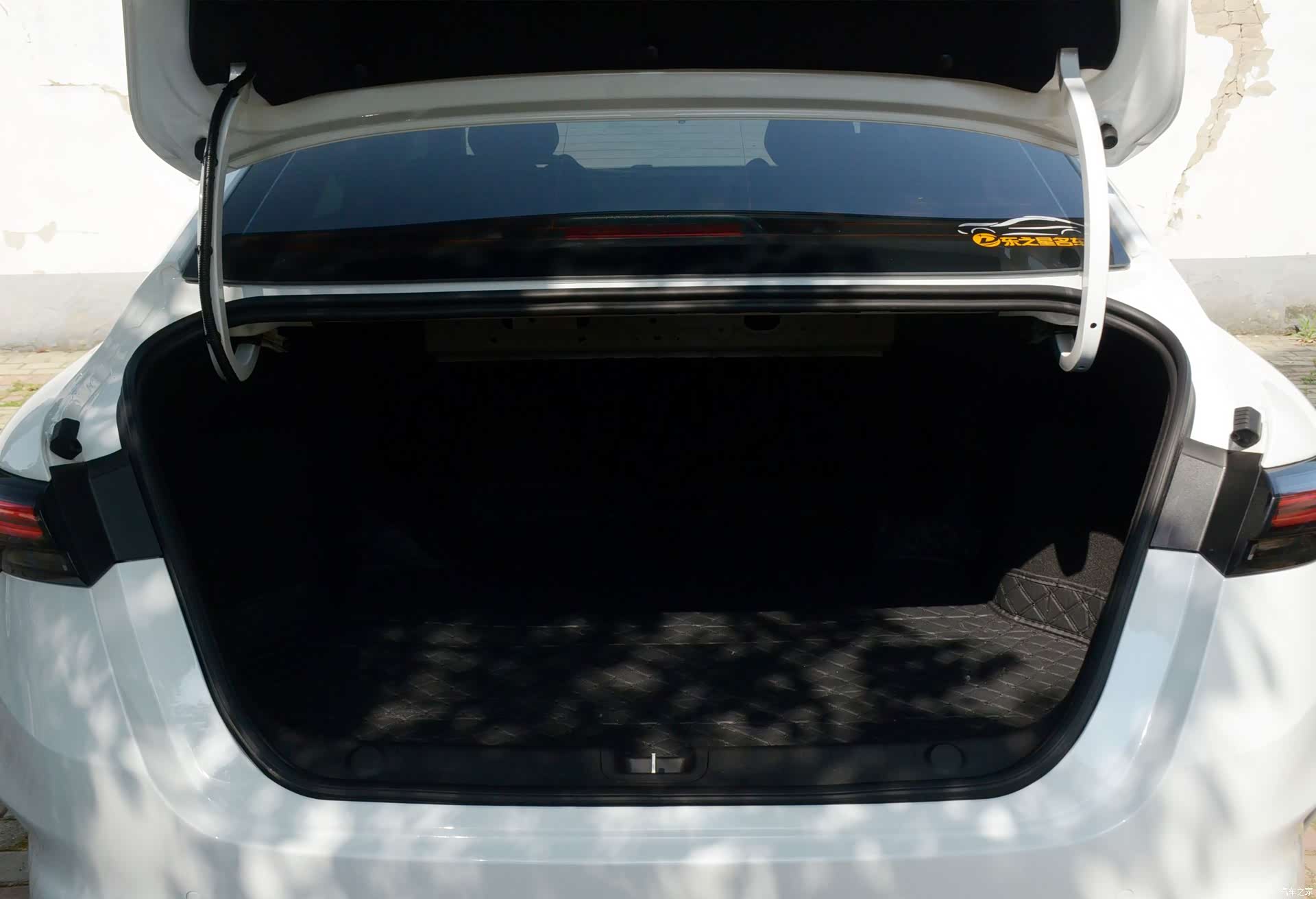 Geely Binray, 2024 9