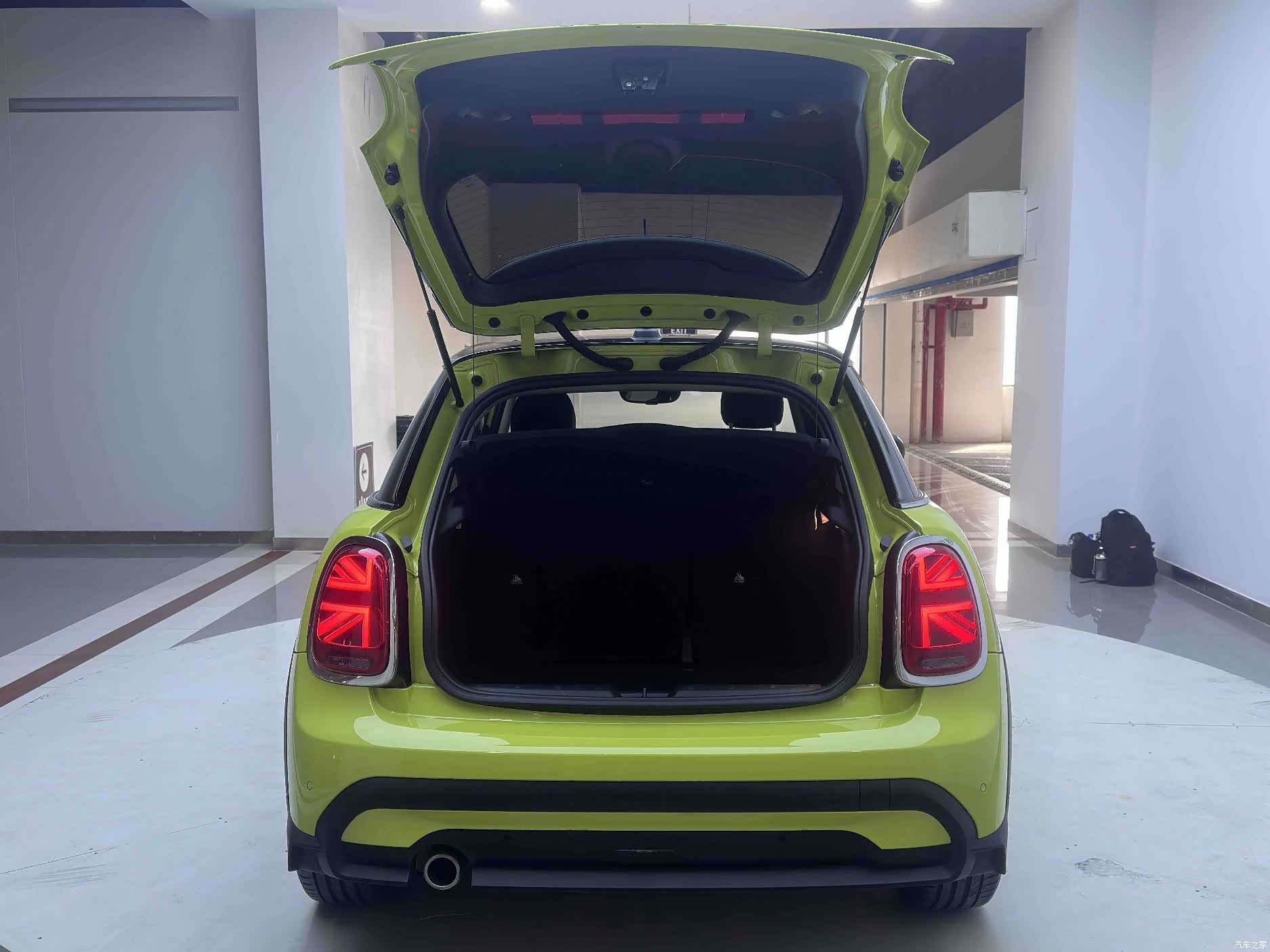 Mini Cooper, 2023 19