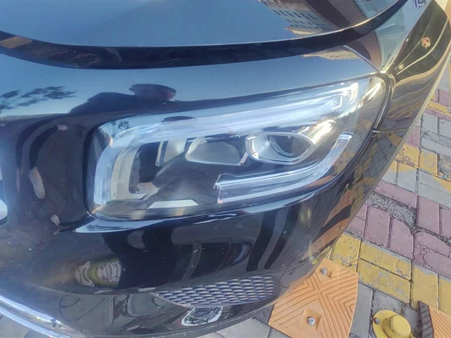 Mercedes-Benz GLB Mercedes-Benz GLB