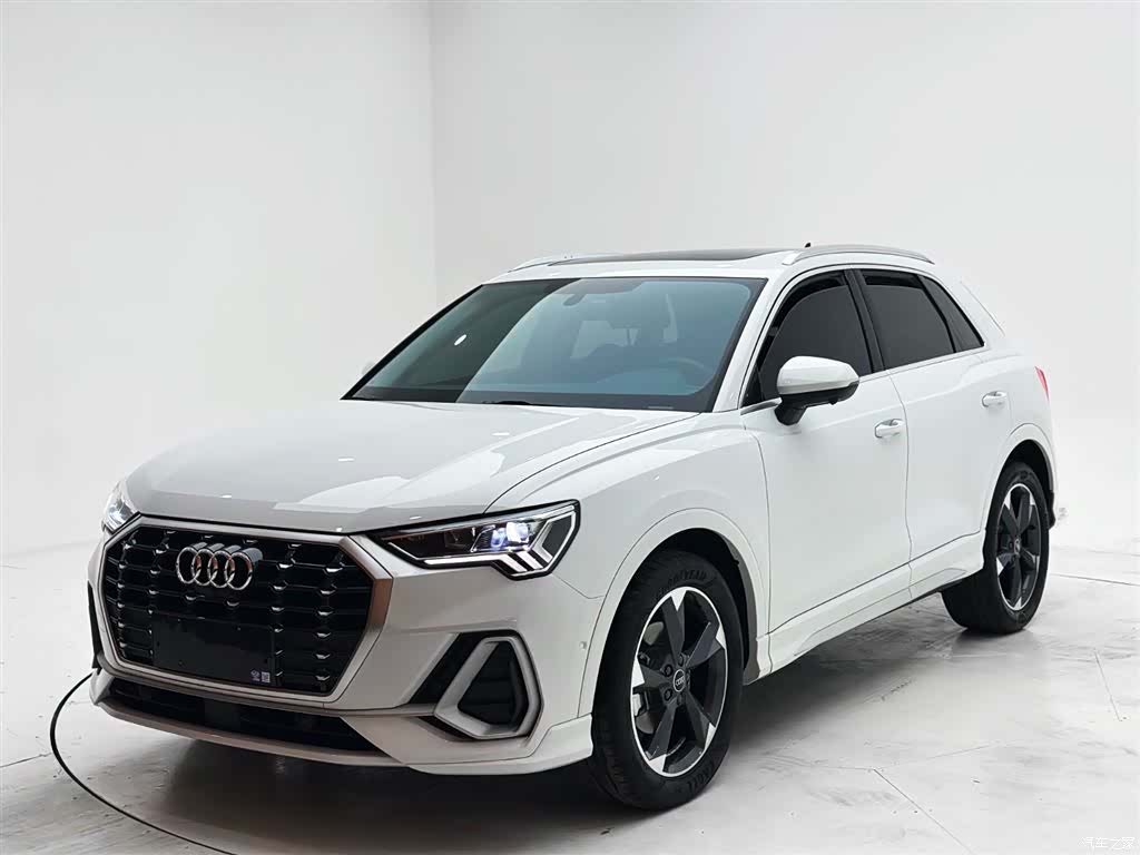 Audi Q3, 2023 1