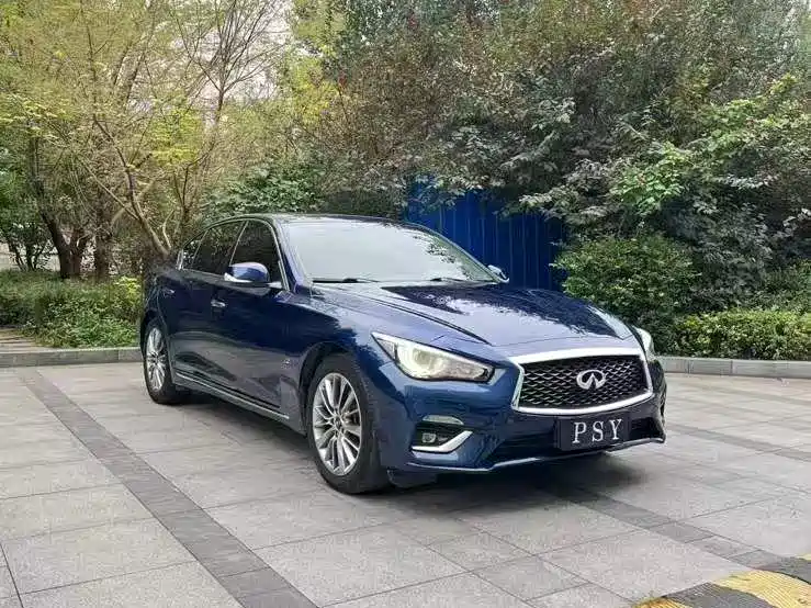 Infiniti Q50L