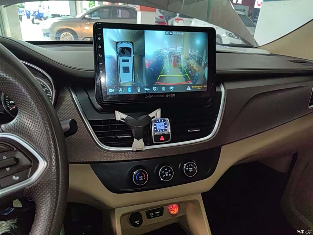 Wuling 730, 2018 13