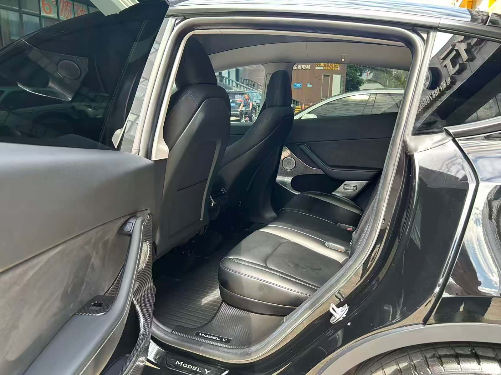 Tesla Model Y, 2023 все фото