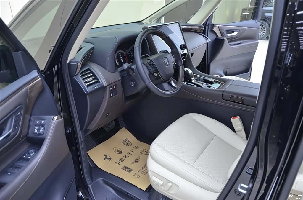 Toyota Vellfire, 2026 4