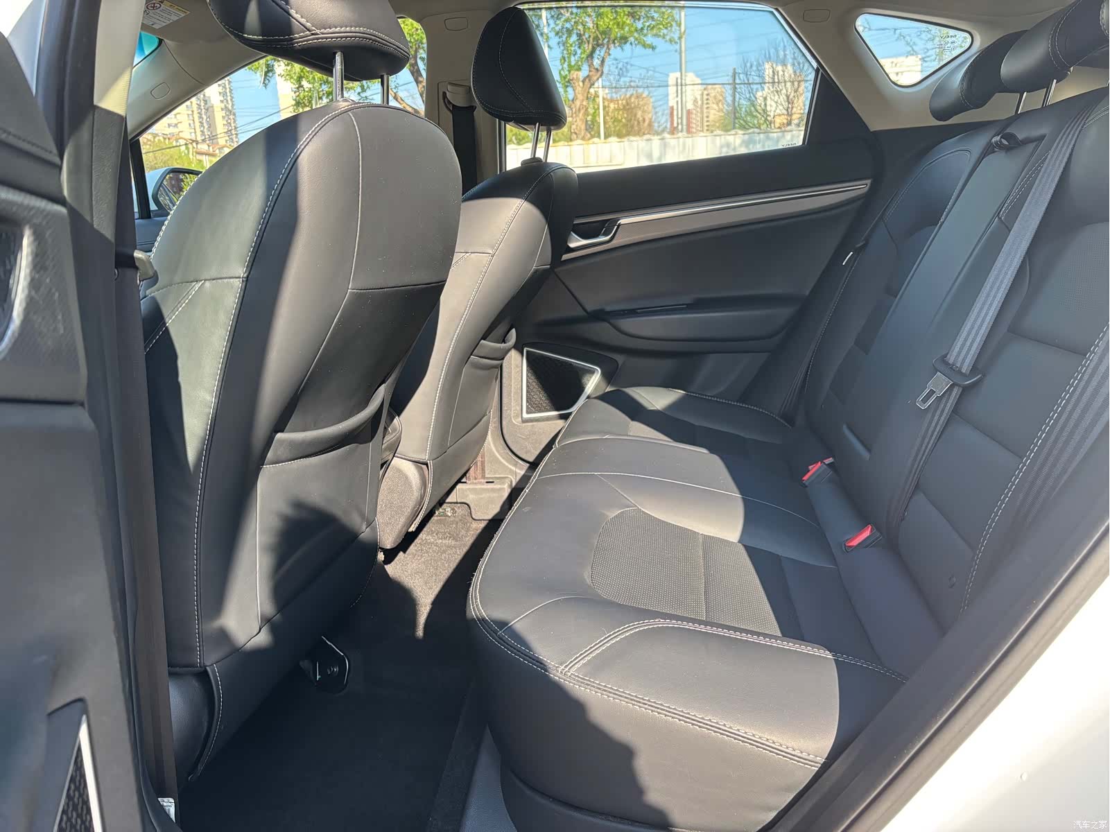 Geely Emgrand, 2017 14