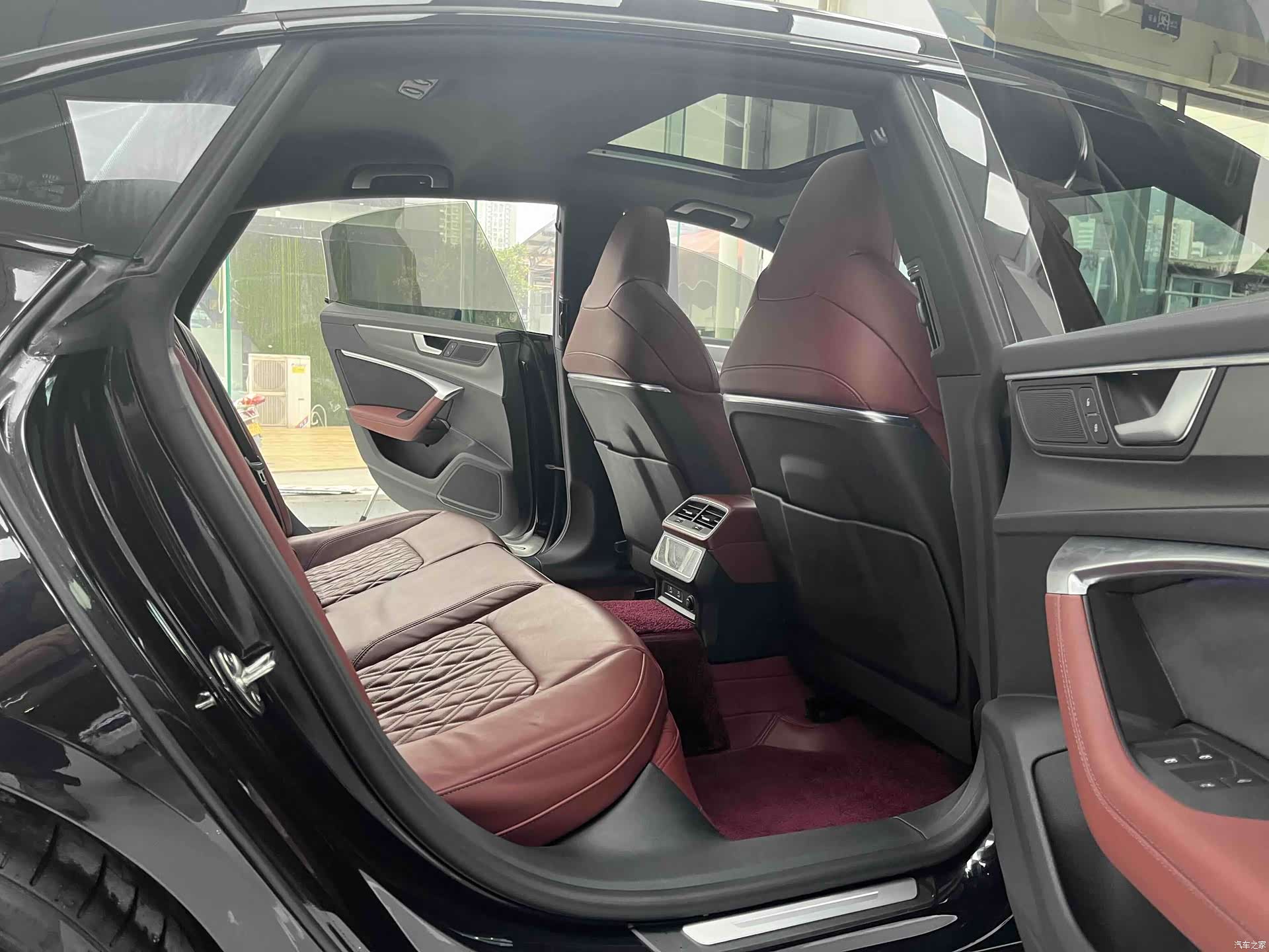 Audi A7L, 2024 11
