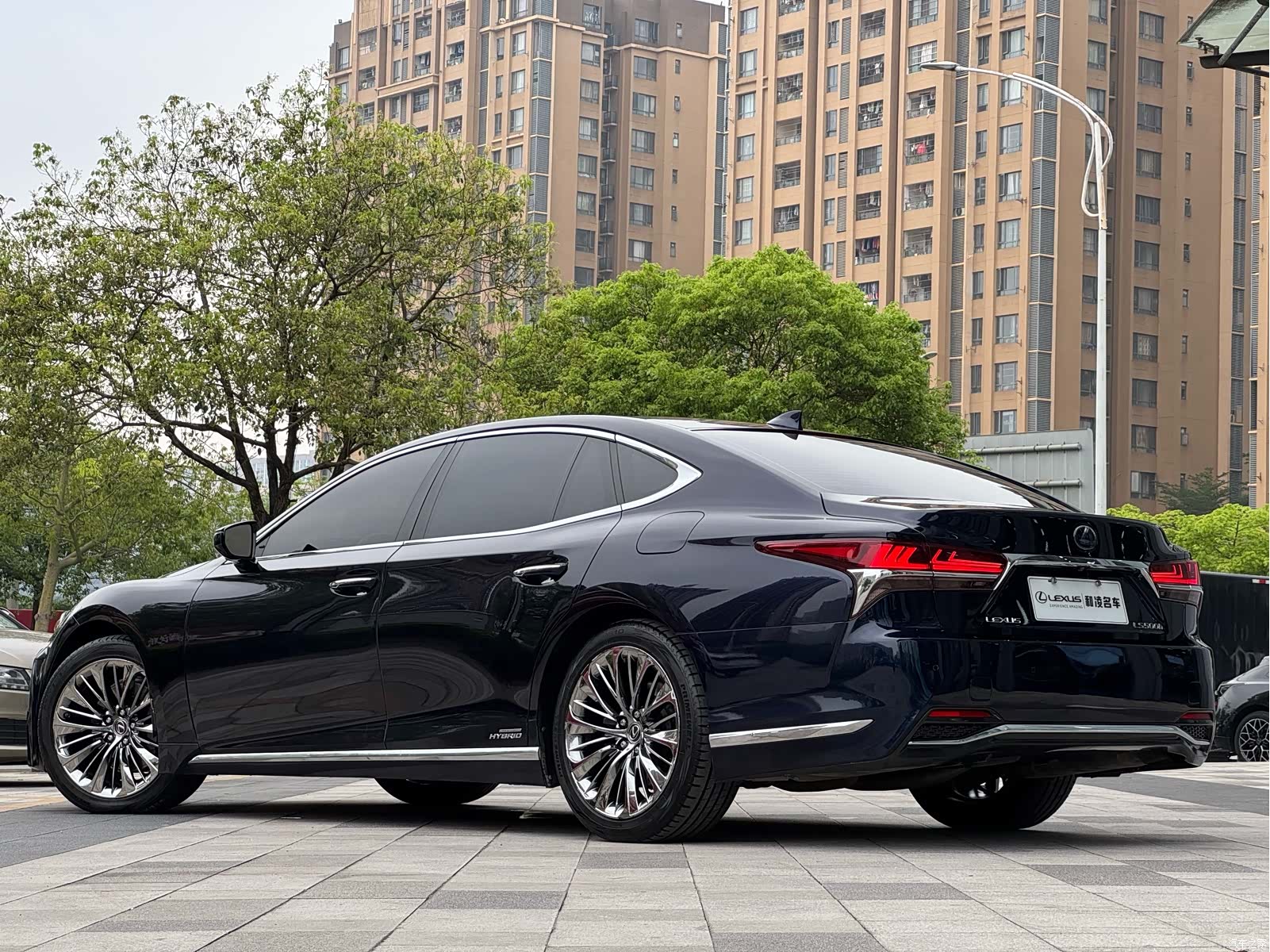 Lexus LS, 2019 4