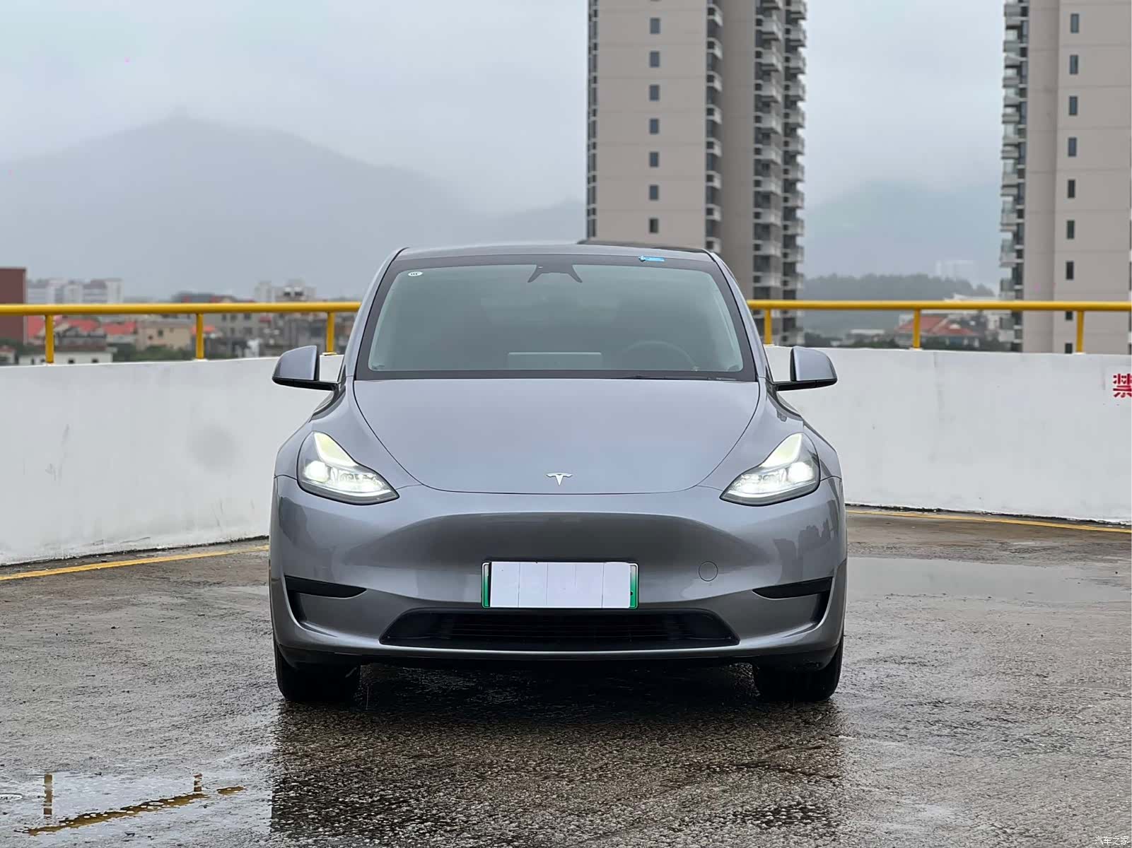 Tesla Model Y, 2024 2