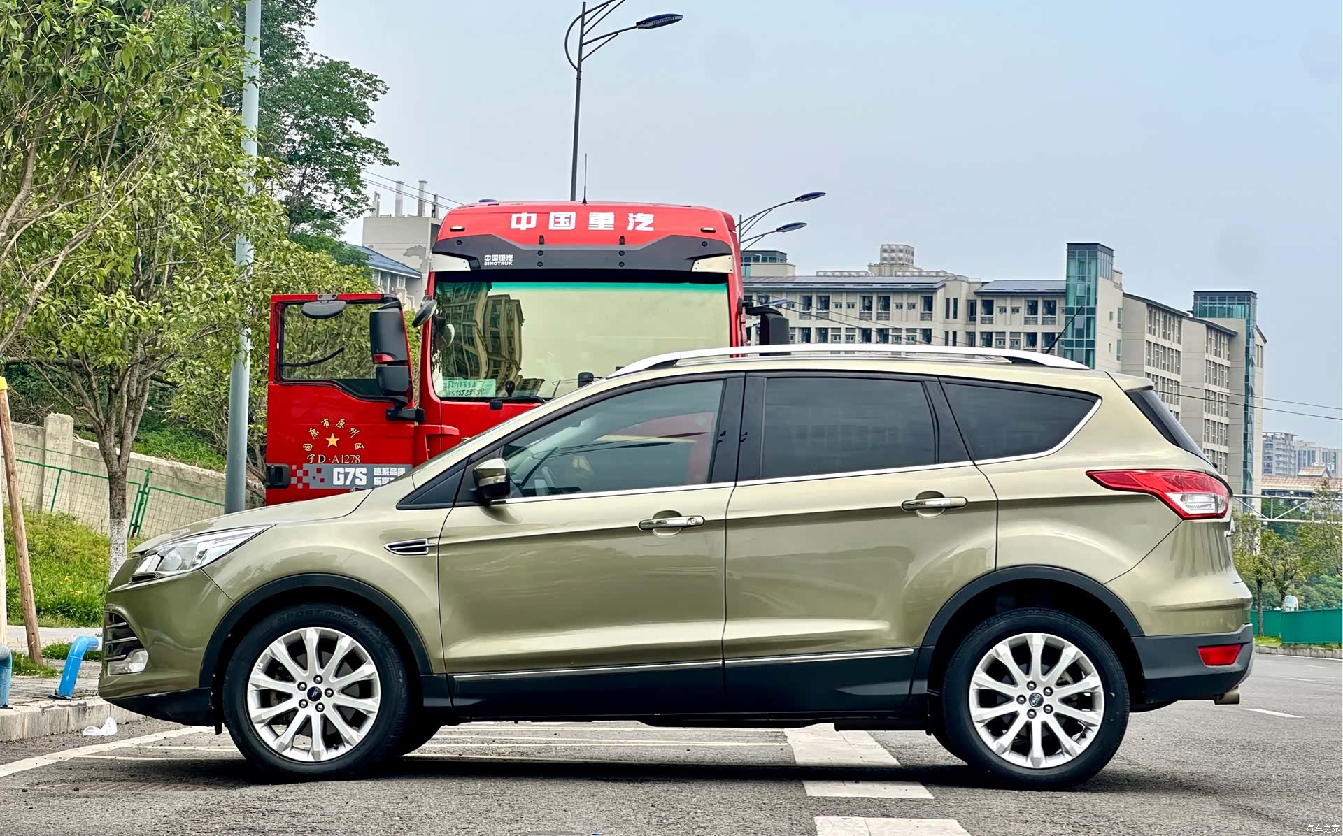 Ford Kuga, 2014 8