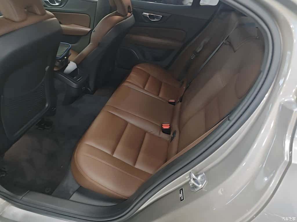 Volvo S60, 2022 17