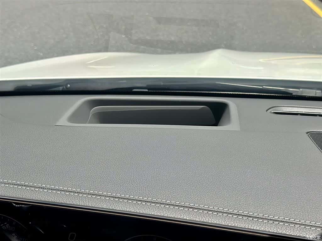 Mercedes-Benz CLA, 2022 14