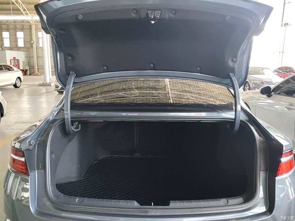 Geely Preface, 2022 19