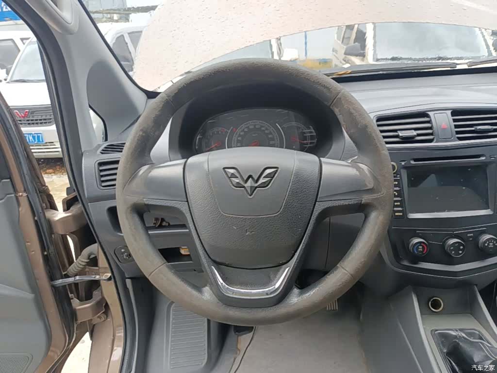 Wuling L3C, 2016 11