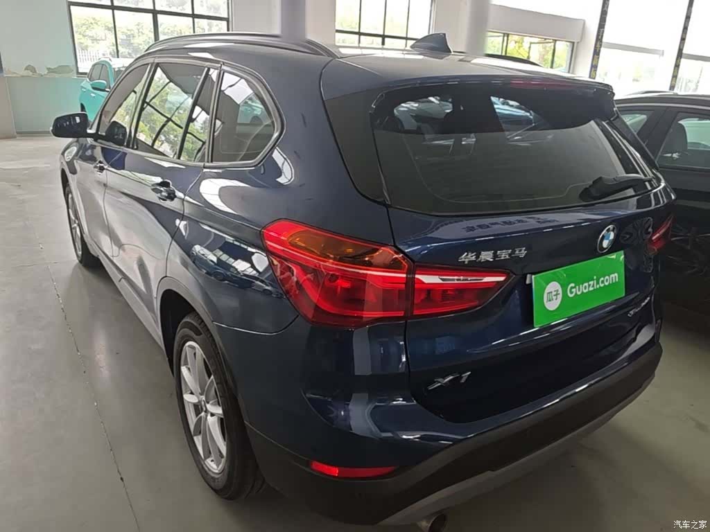 BMW X1, 2019 все фото
