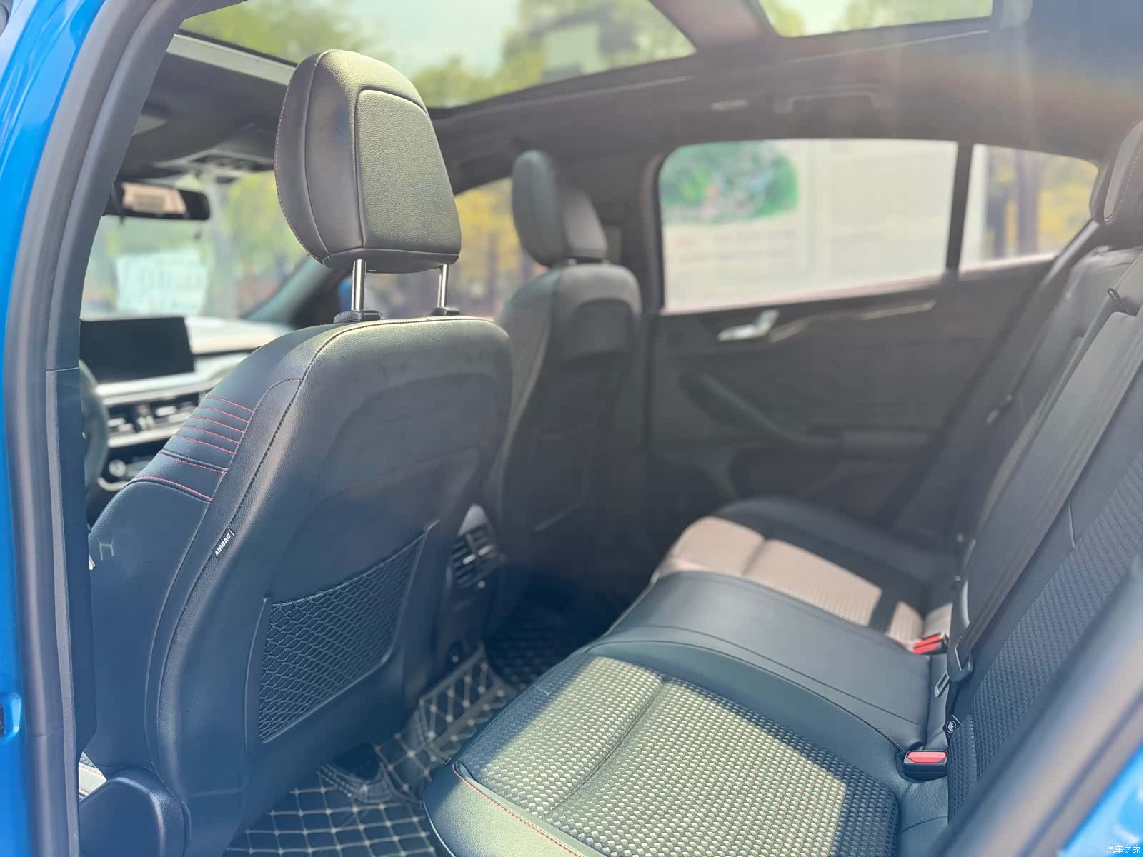 Ford Focus, 2021 13