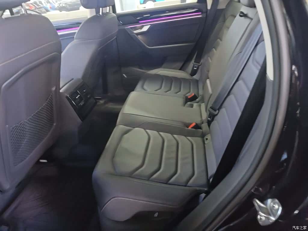 Volkswagen Touareg, 2020 17