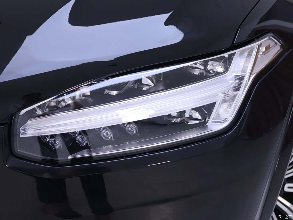 Volvo XC90, 2024 4