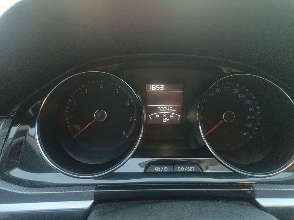 Volkswagen C-TREK Wei Collar