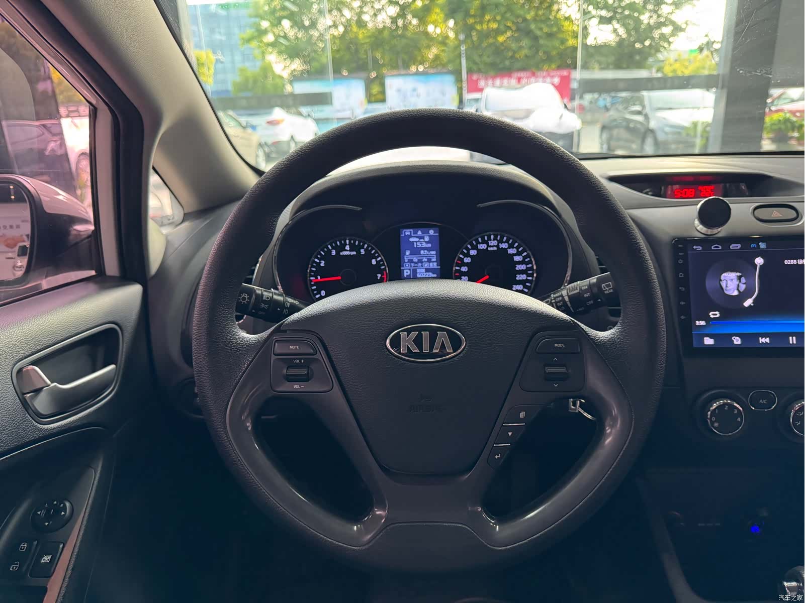 Kia K3, 2015 14
