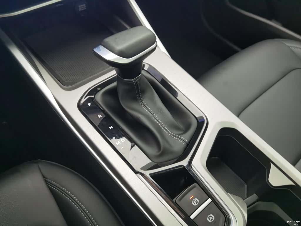 Geely Emgrand, 2025 13