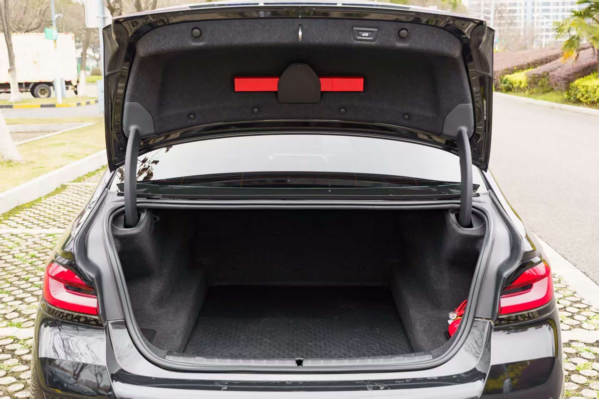 BMW 5 Series, 2021 16