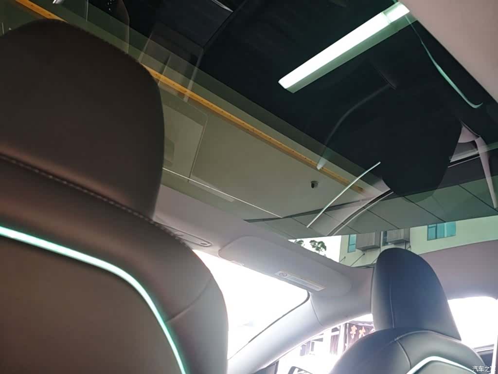 Tesla Model 3, 2024 18