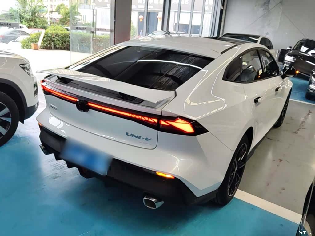 Changan UNI-V, 2025 7