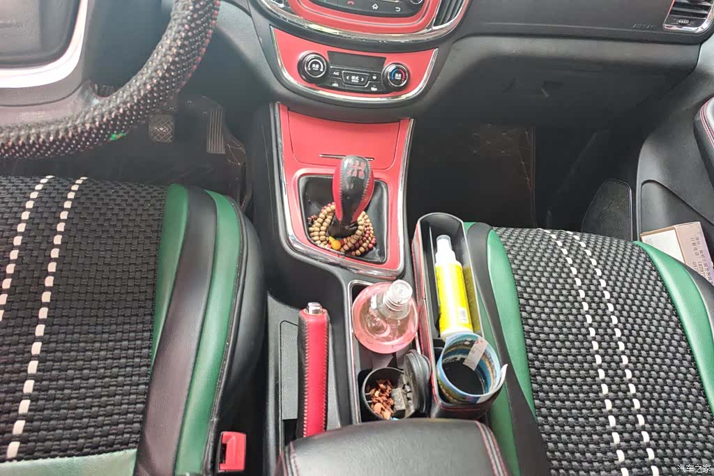 Wuling 560, 2015 16
